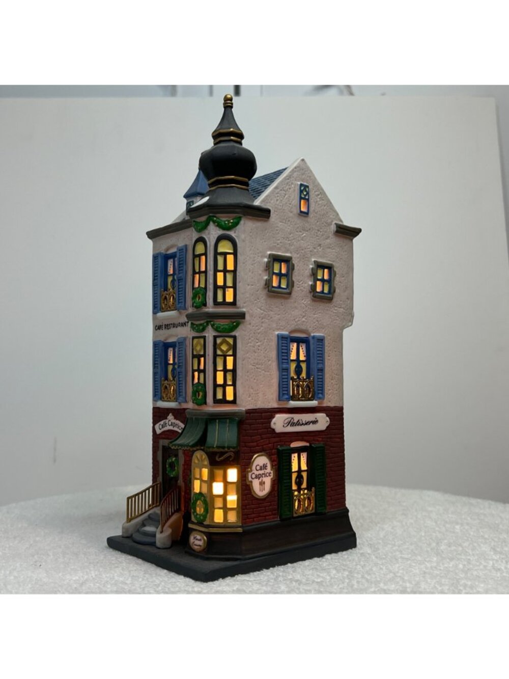 Dept 56 Cafe Caprice French Restaurant, Christmas in The City (No Box) - 1996 - Picture 5 of 9